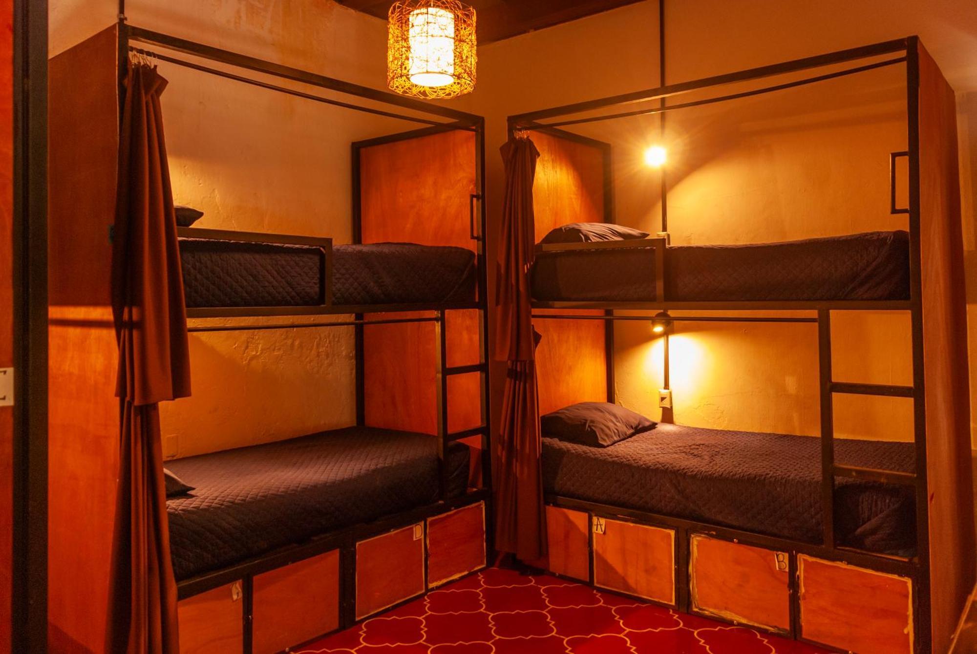 Tzunun Hostel Antigua Екстериор снимка