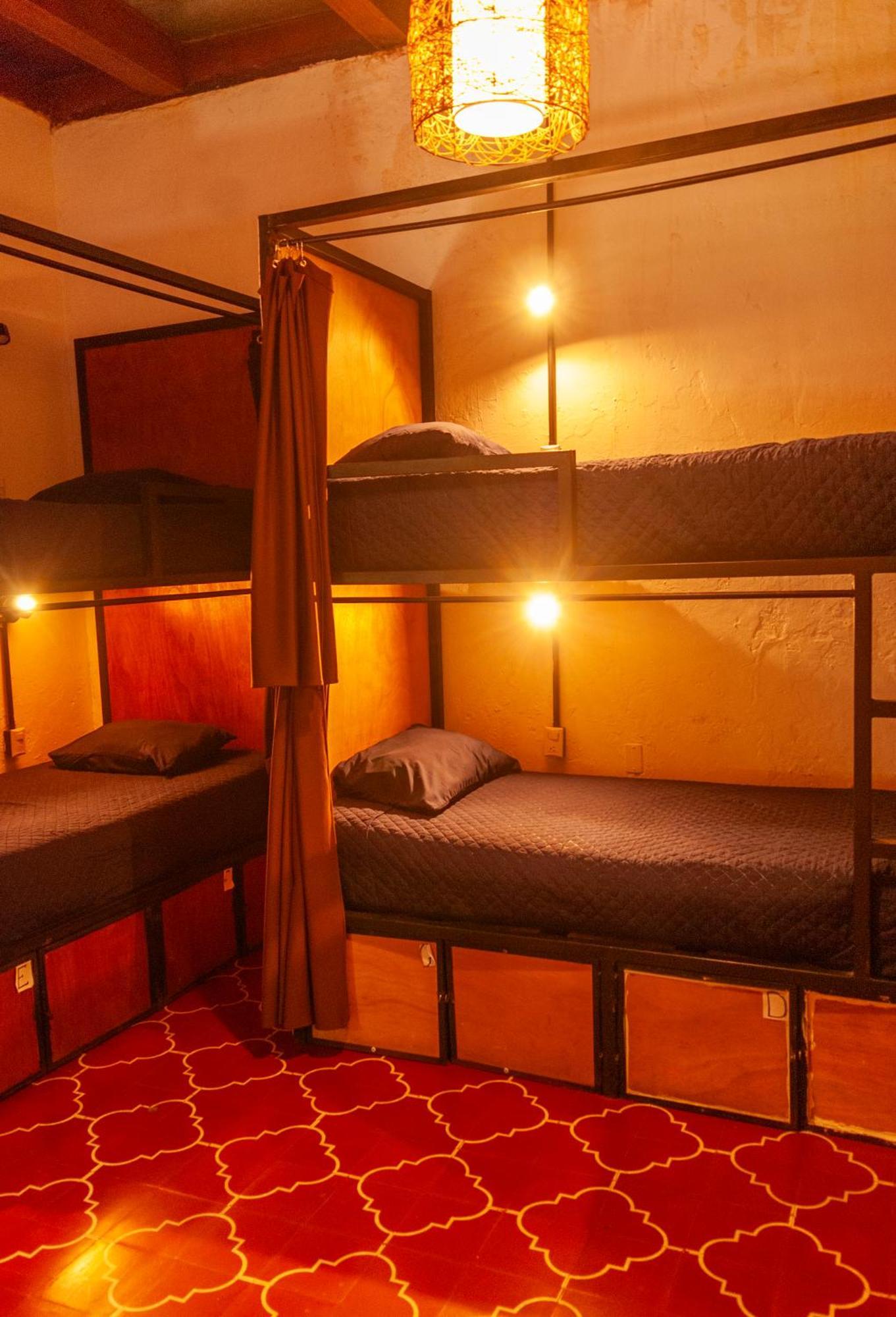 Tzunun Hostel Antigua Екстериор снимка