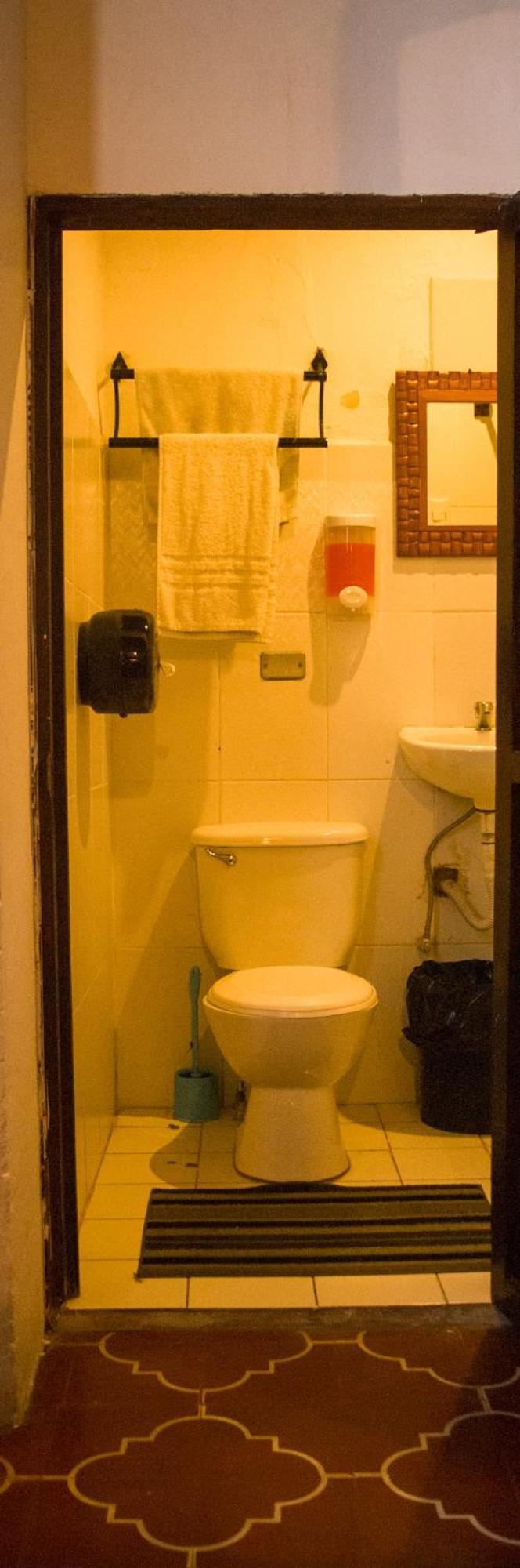 Tzunun Hostel Antigua Екстериор снимка