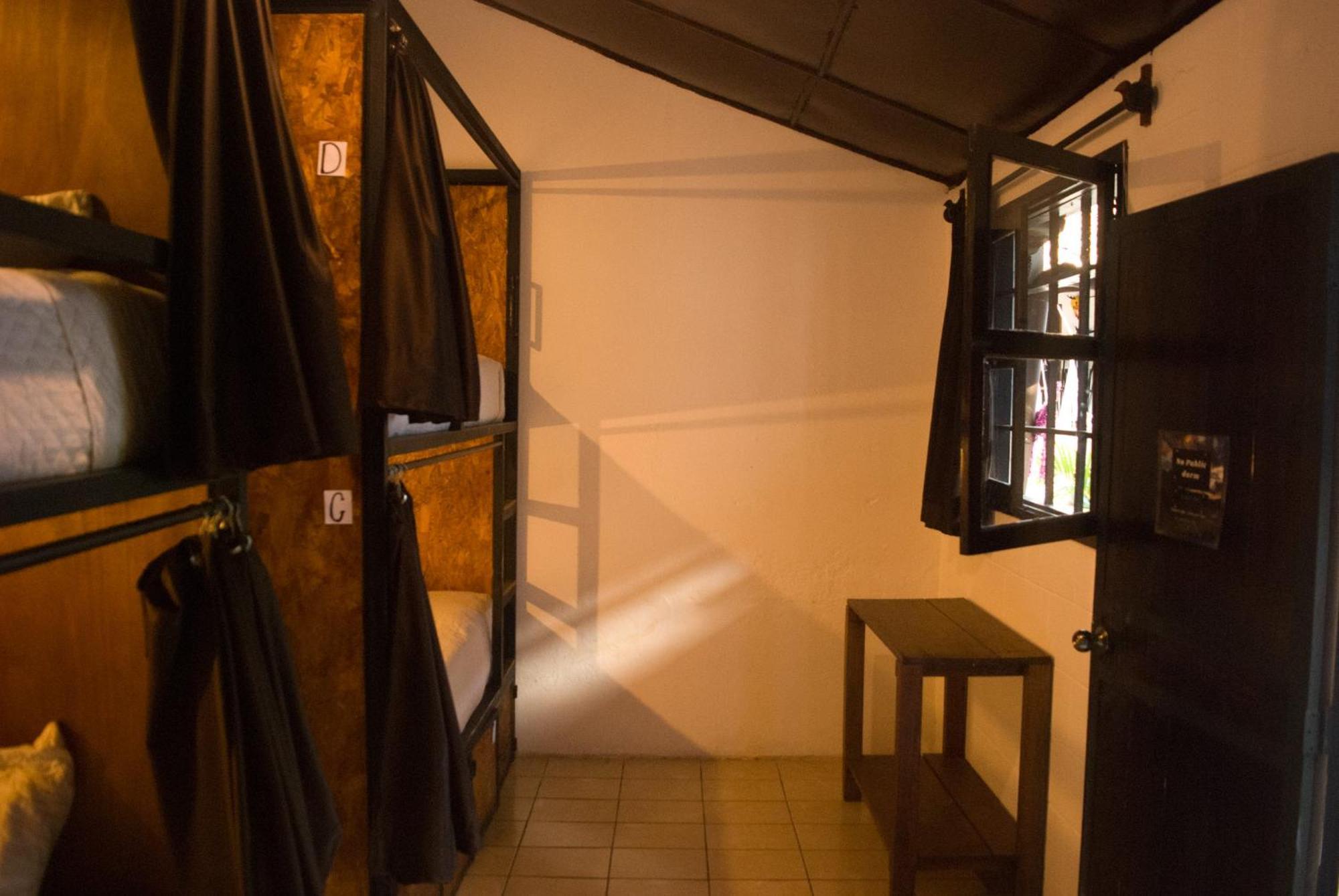 Tzunun Hostel Antigua Екстериор снимка
