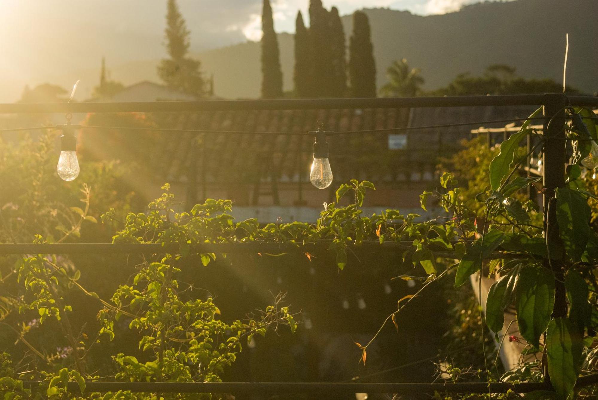 Tzunun Hostel Antigua Екстериор снимка