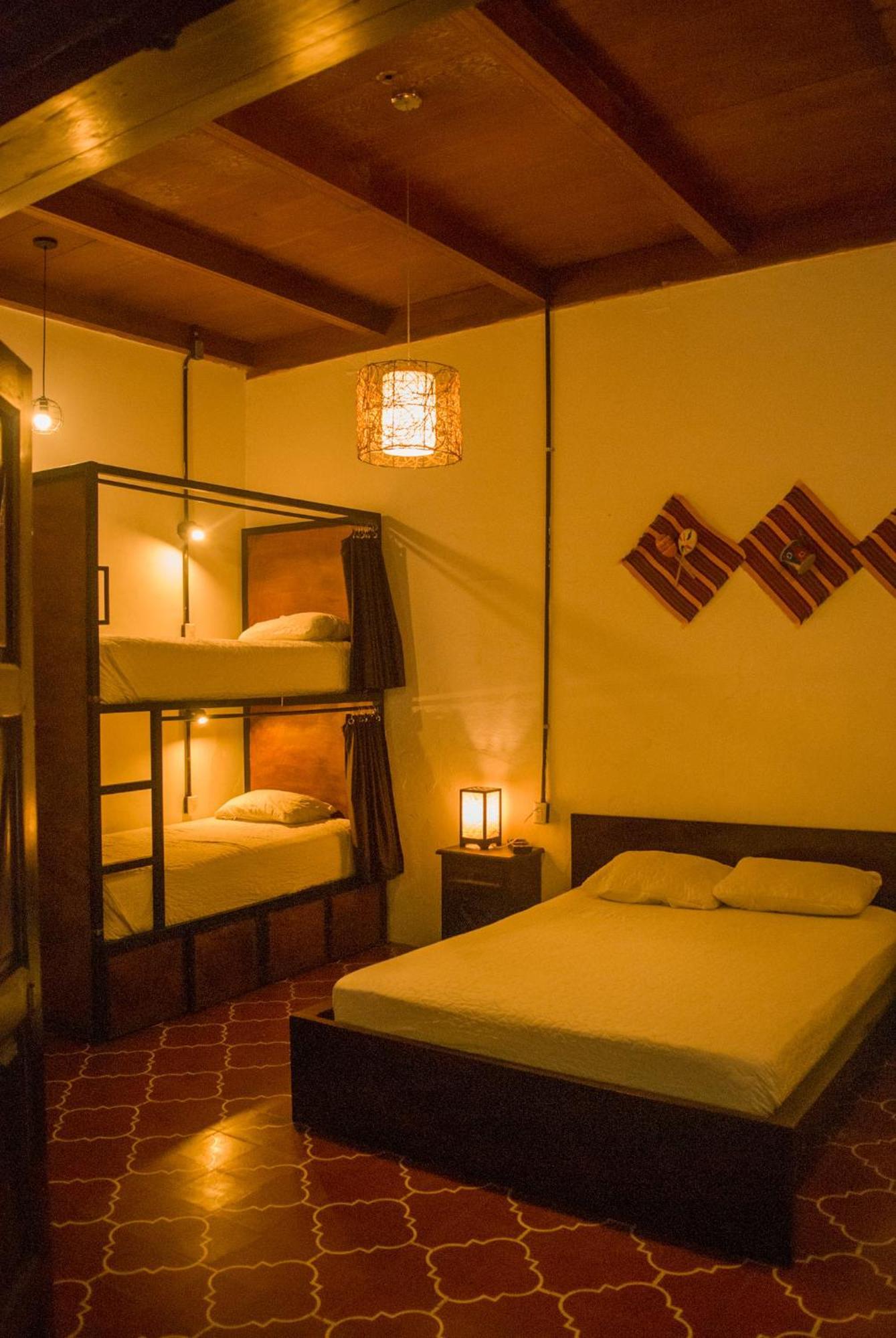 Tzunun Hostel Antigua Екстериор снимка