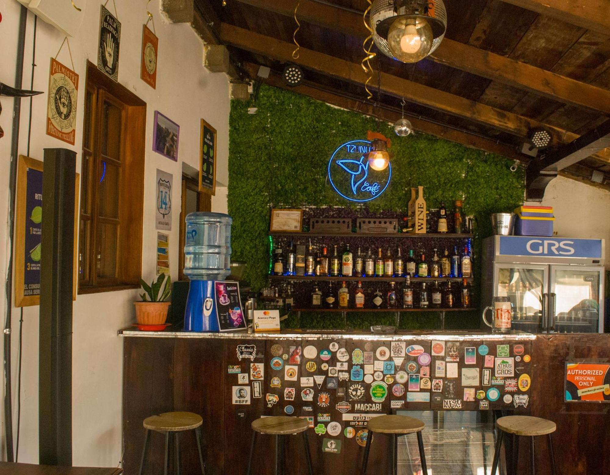 Tzunun Hostel Antigua Екстериор снимка