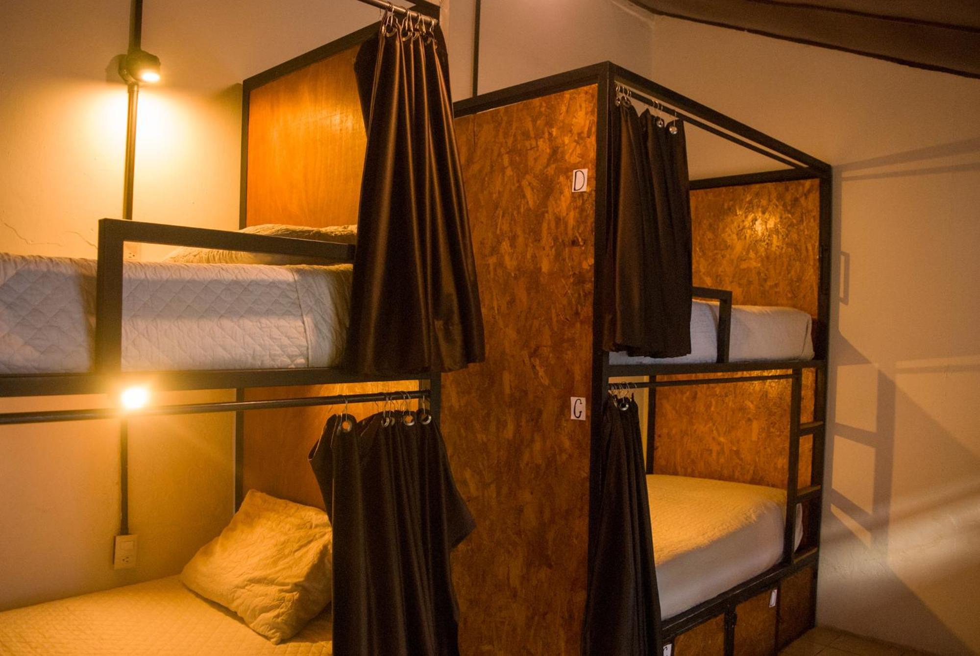 Tzunun Hostel Antigua Екстериор снимка