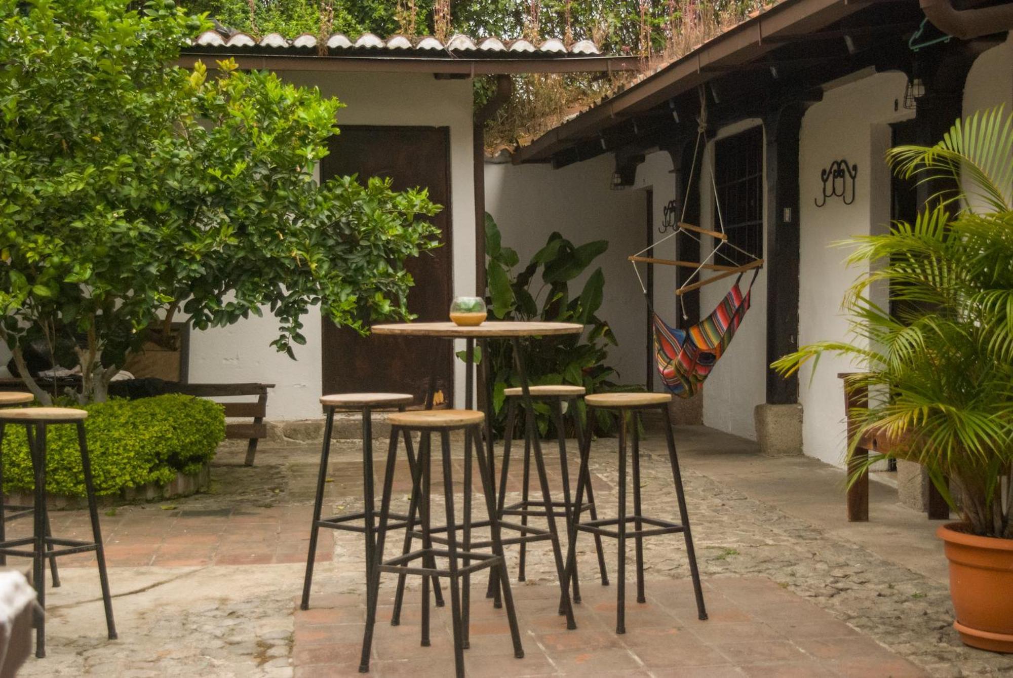 Tzunun Hostel Antigua Екстериор снимка