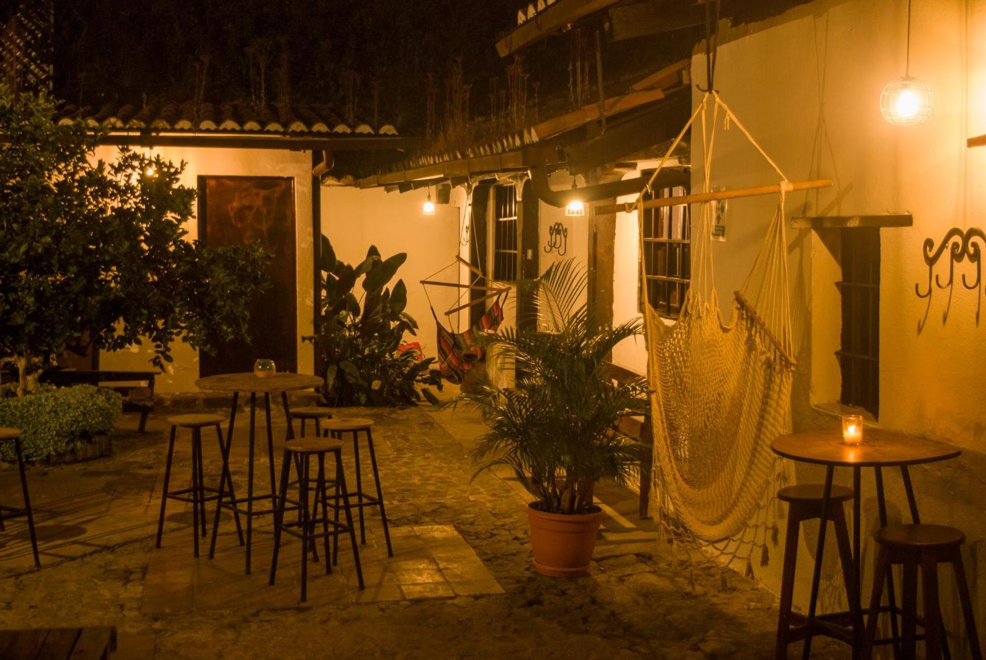 Tzunun Hostel Antigua Екстериор снимка