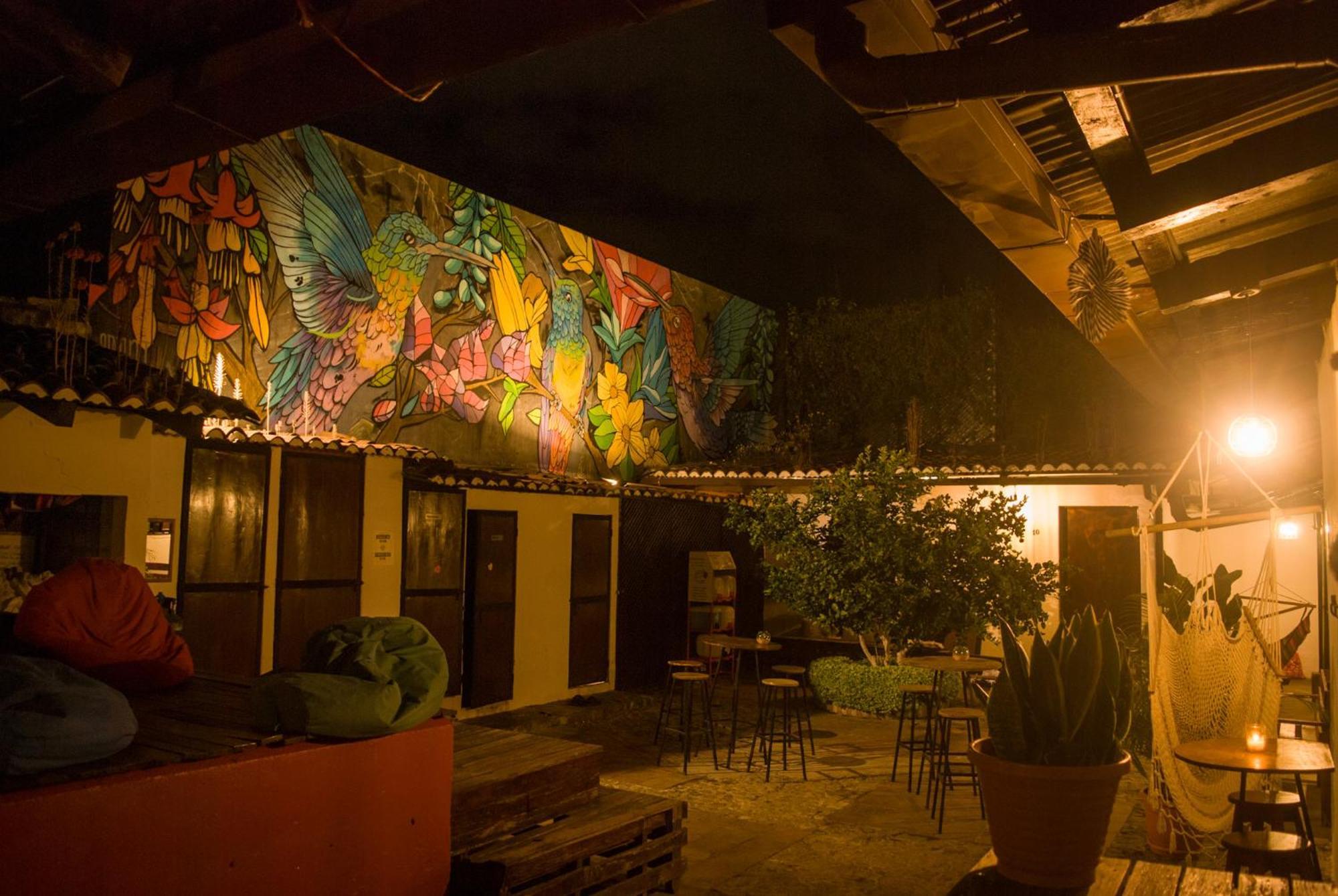 Tzunun Hostel Antigua Екстериор снимка