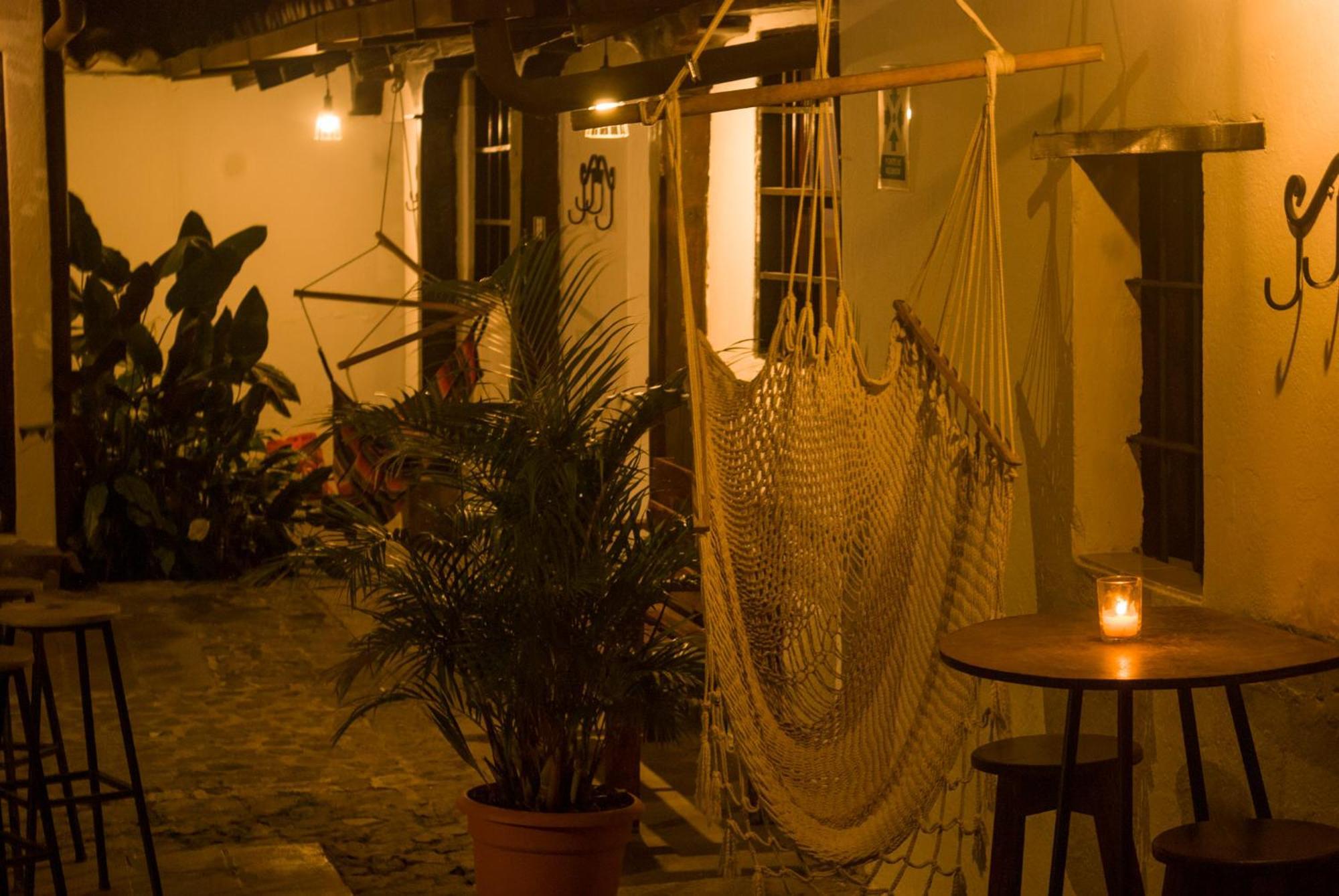 Tzunun Hostel Antigua Екстериор снимка